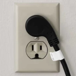 Ultra Low Profile Angle NEMA 5-15P To C13 Power Cord -Schuko shop p7b1 ra45s 01 p6